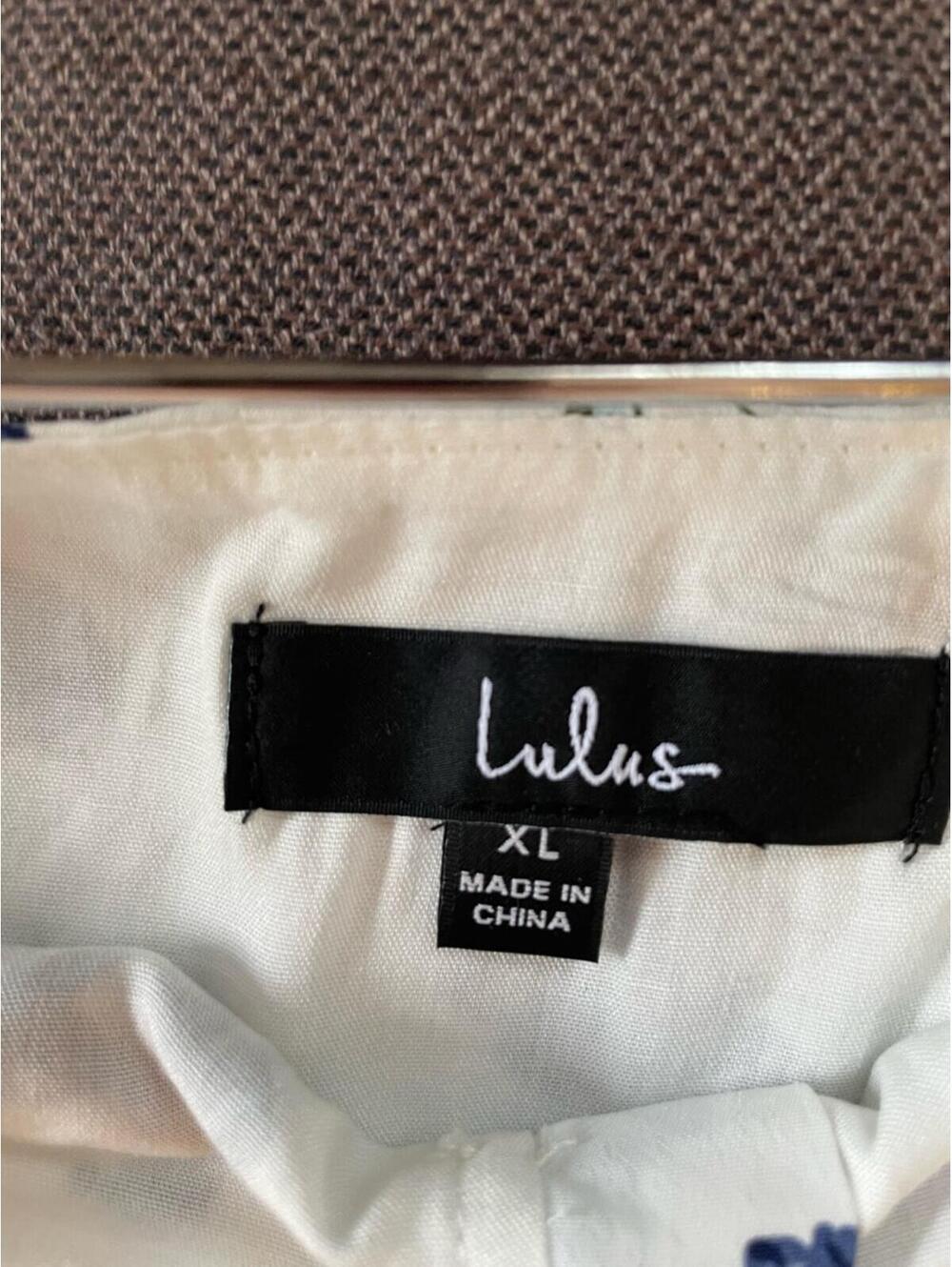 Lulus White Blue Floral Mini Skirt Size XL New with tags - Picture 4 of 7